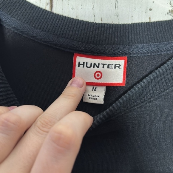 Hunter for Target Cropped Crewneck Sweatshirt Black Box Logo Size Medium - Picture 4 of 5